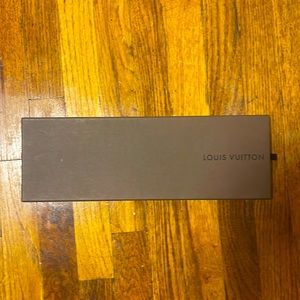 Louis Vuitton pull out scarf box